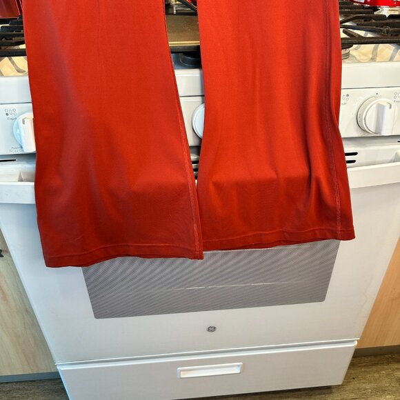 10 Lululemon burnt orange groove flair pants - Picture 2 of 3